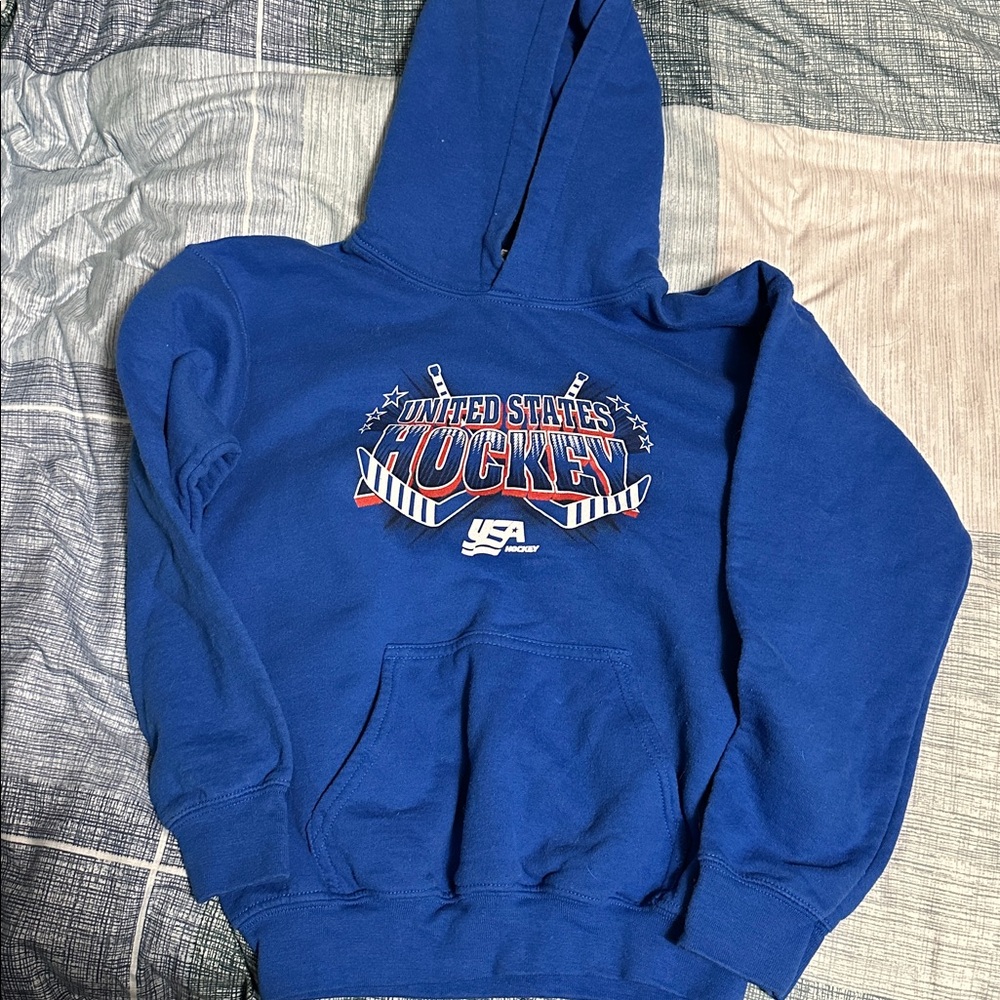 Youth USA Hockey hoodie size medium